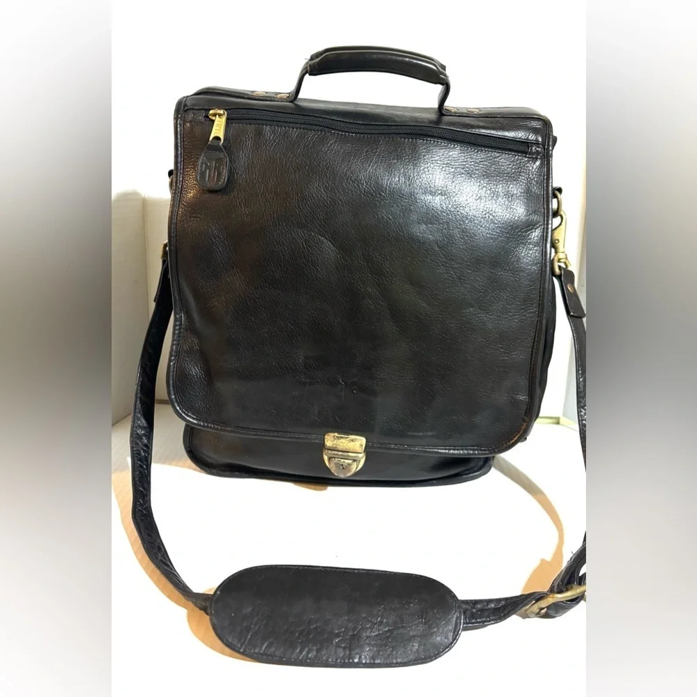 Frye vintage unisex Black distressed Leather Messenger Bag